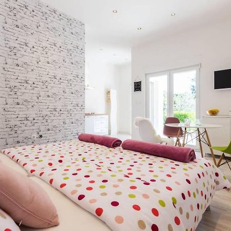 Candy Ap.-Near Center,Bus,Beach+Free Parking Place 扎达尔 外观 照片
